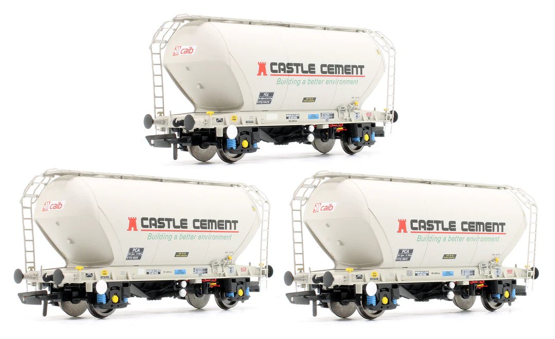 Accurascale ACC2040CS-U PCA Bulk Cement Hoppers x 3 in revised (2000s) Castle Cement livery Pack U