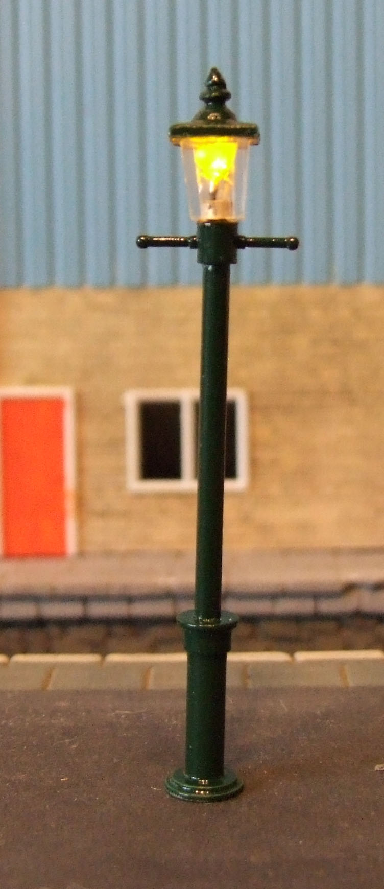 Express Models Street & Station Lighting (Round Base Round Post - Green) EXGLRR(G)