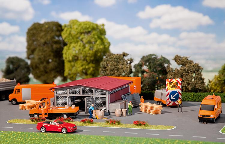 Faller Highway Maintaince Depot with Accessories 120257