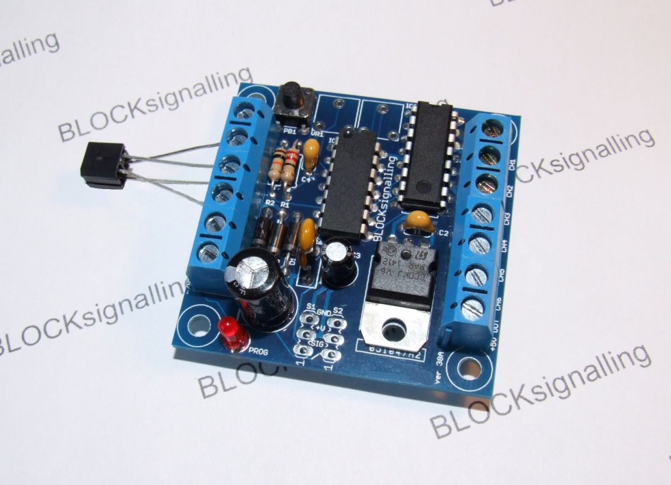 BLOCKsignalling Infra Red Level Crossing Controller for Common Anode LED's LCS2
